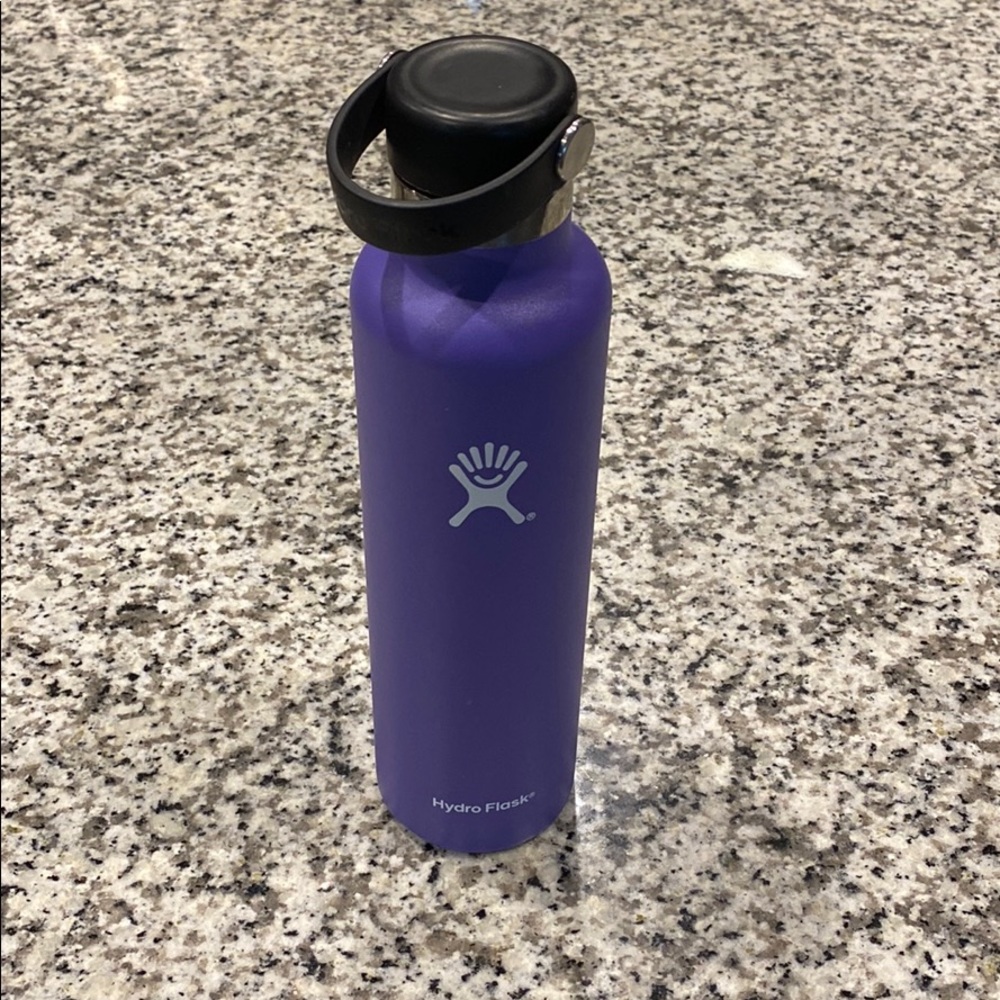 Purple 24 oz Hydroflask
